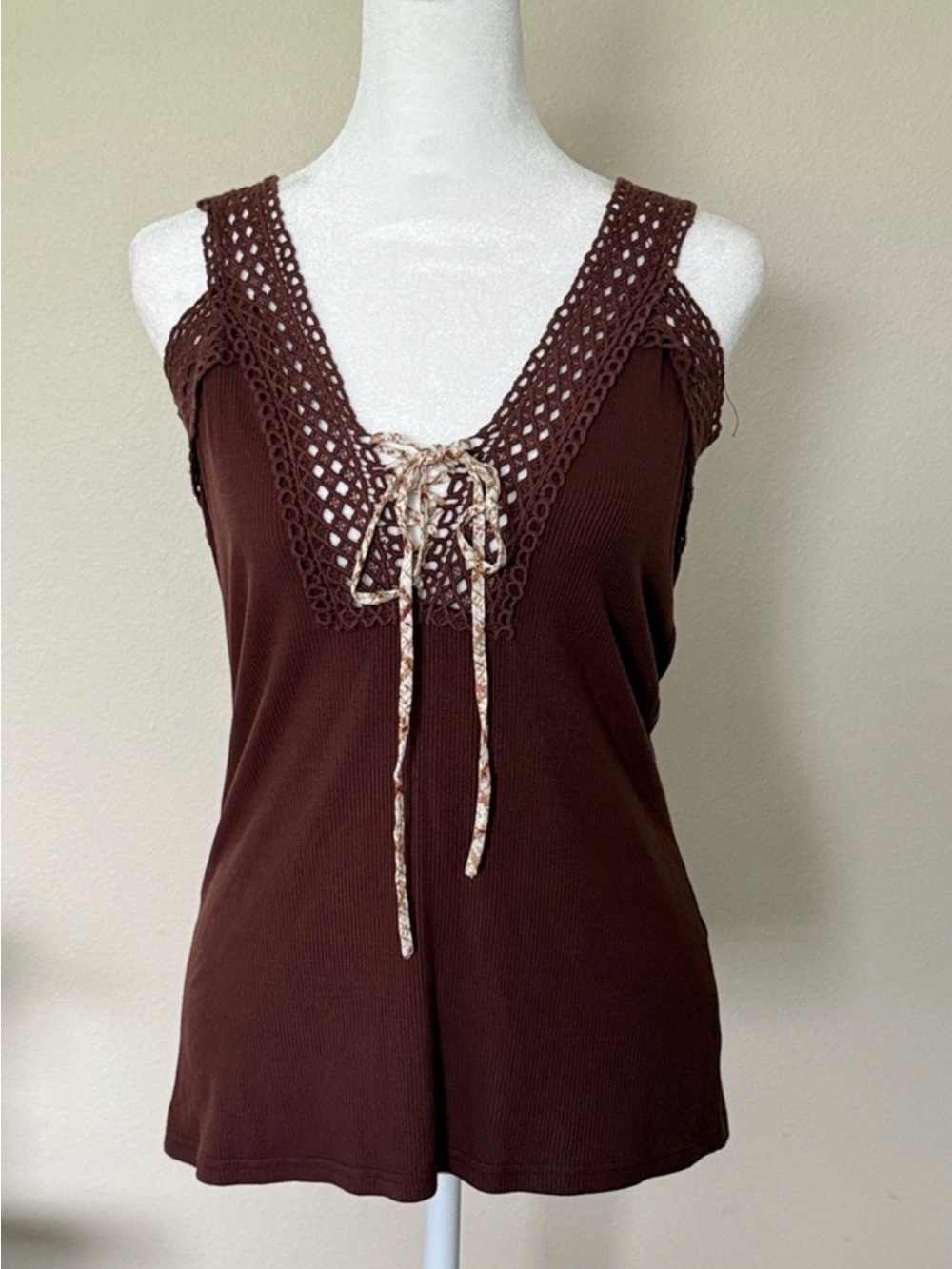 Gimmiks Brown Crochet-Trim Sleeveless Tank Top - Size Small